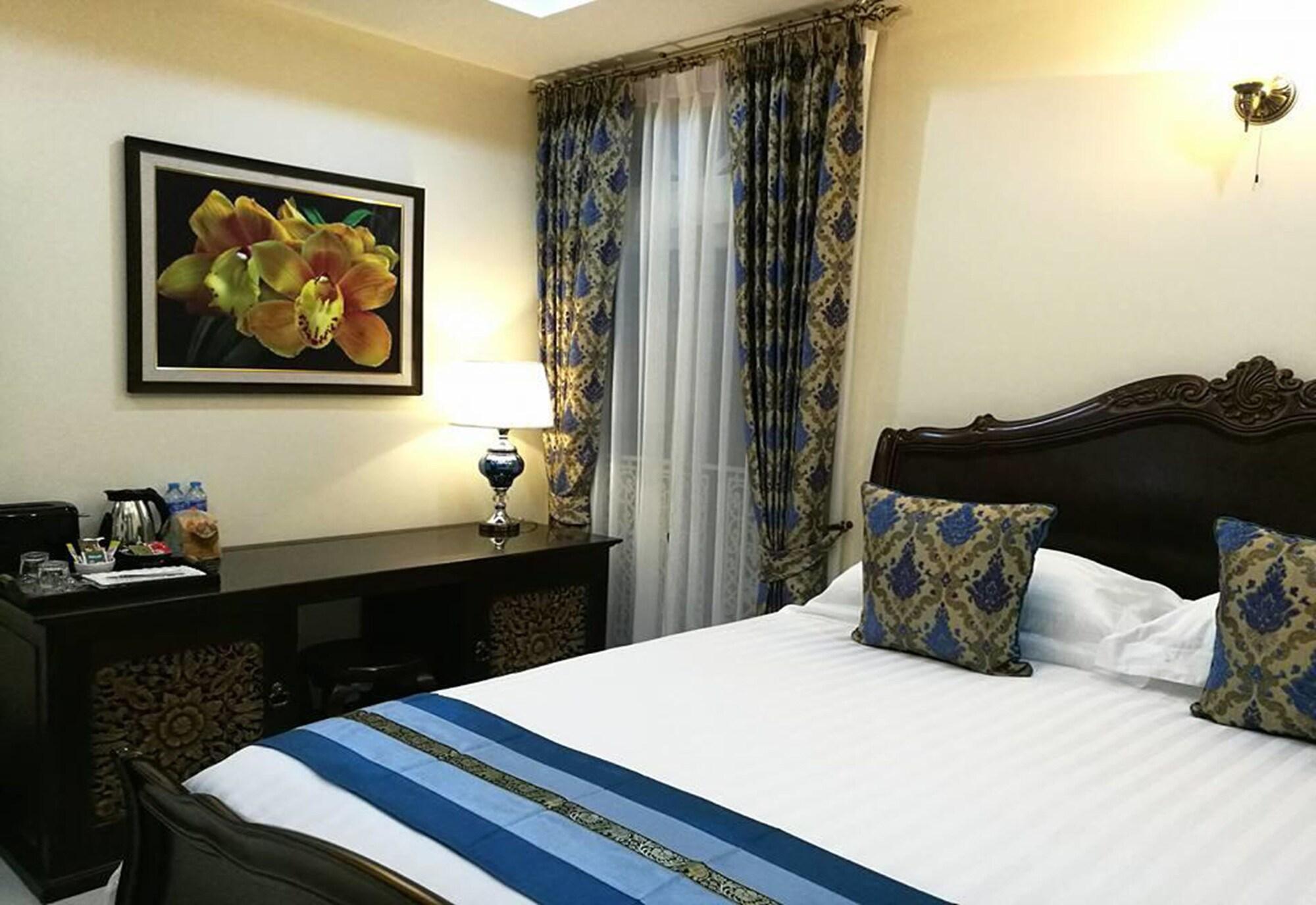 The Velvet Orchid Hotel Chiang Mai Bagian luar foto