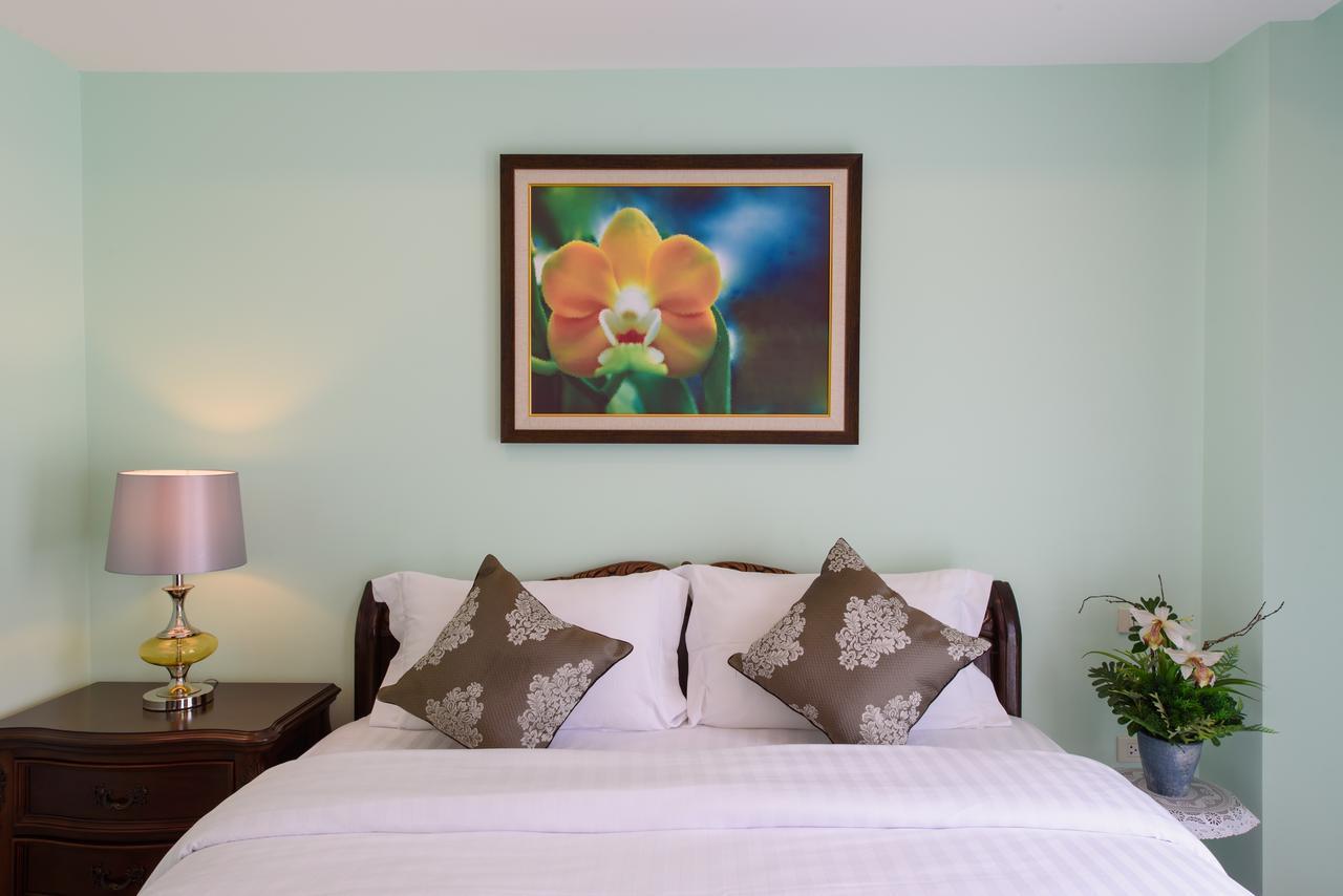 The Velvet Orchid Hotel Chiang Mai Bagian luar foto