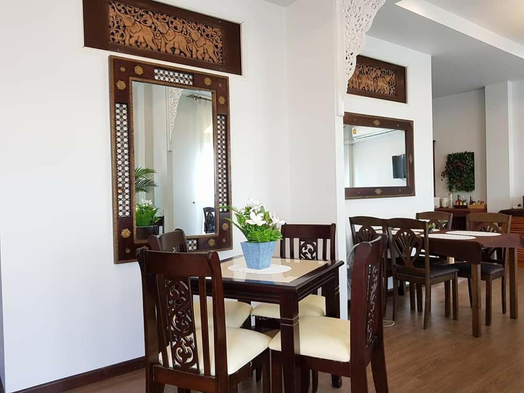 The Velvet Orchid Hotel Chiang Mai Bagian luar foto